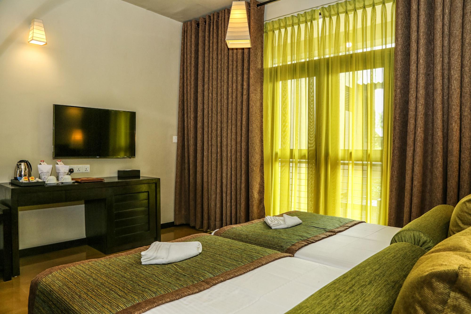 Hotel Oak Ray Wild Yala Tissamaharama Esterno foto