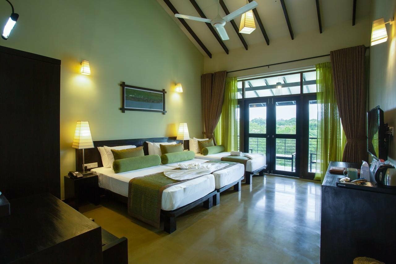 Hotel Oak Ray Wild Yala Tissamaharama Esterno foto